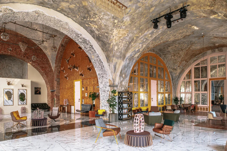 Дизайнерские залы для свадеб в LOFT HALL