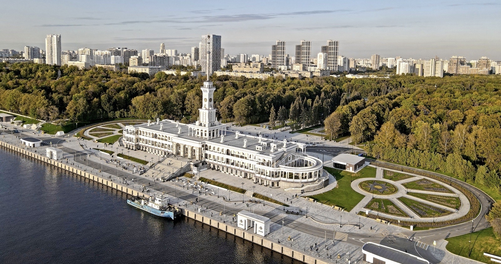 Необычные площадки для выездной регистрации брака в