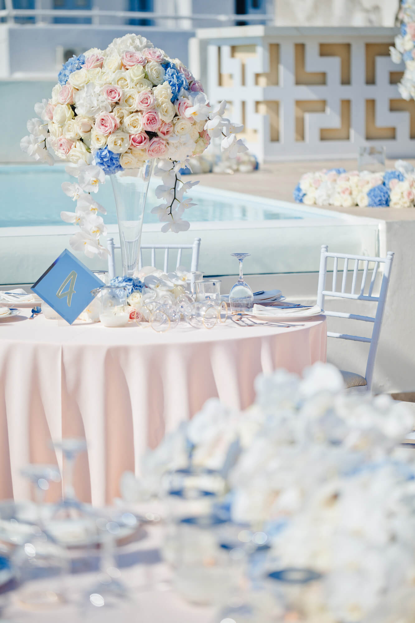 #MarryMeOnSantorini: белоснежная свадьба в Греции