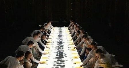 Мультисенсорная подача блюд и гастропутешествие во времени: