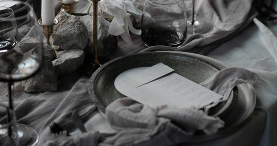 Как использовать на свадьбе главные цвета 2021