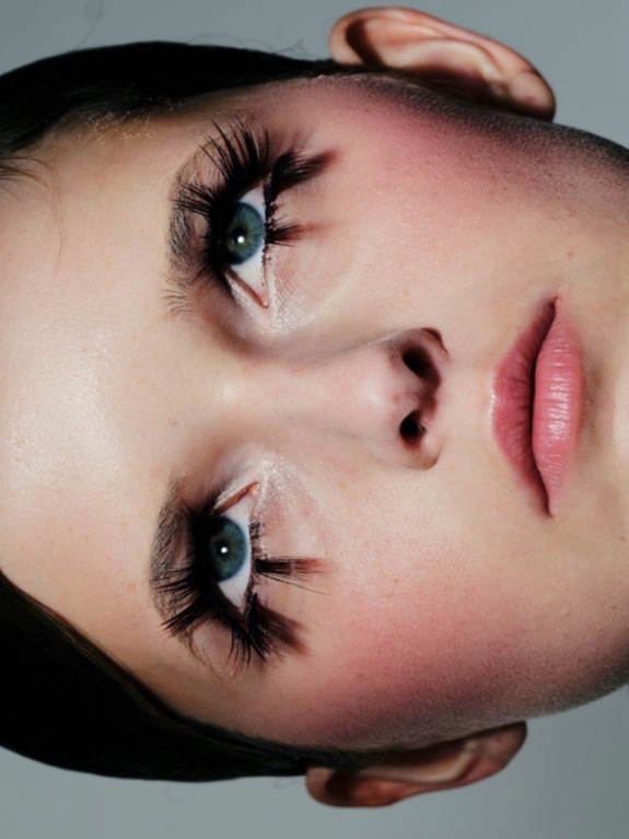 Закатный румянец — главный makeup тренд лета 2024