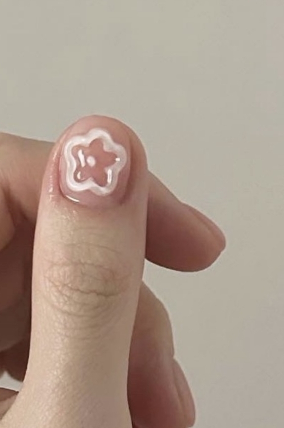 Педикюр, который мы заслужили. Главные nail-тренды лета