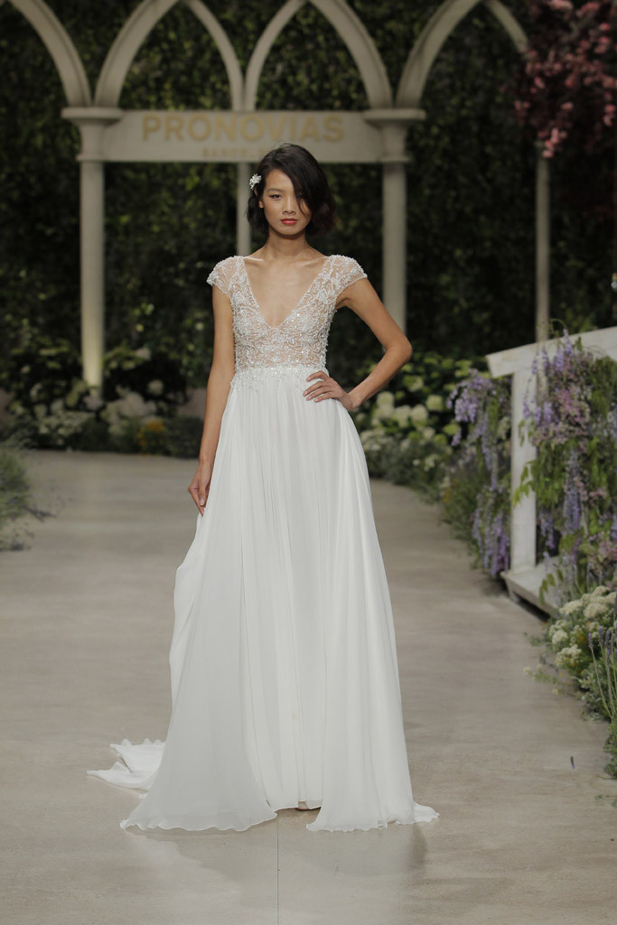 Свадебные платья Pronovias: стильная коллекция «In bloom»