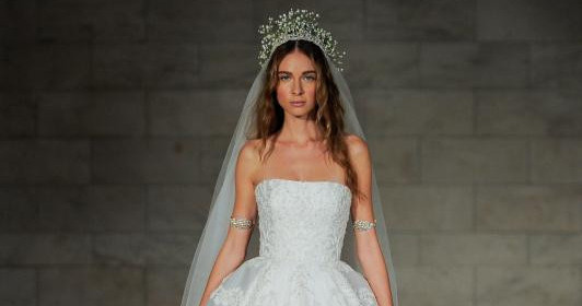Reem Acra 2019: весна и любовь в
