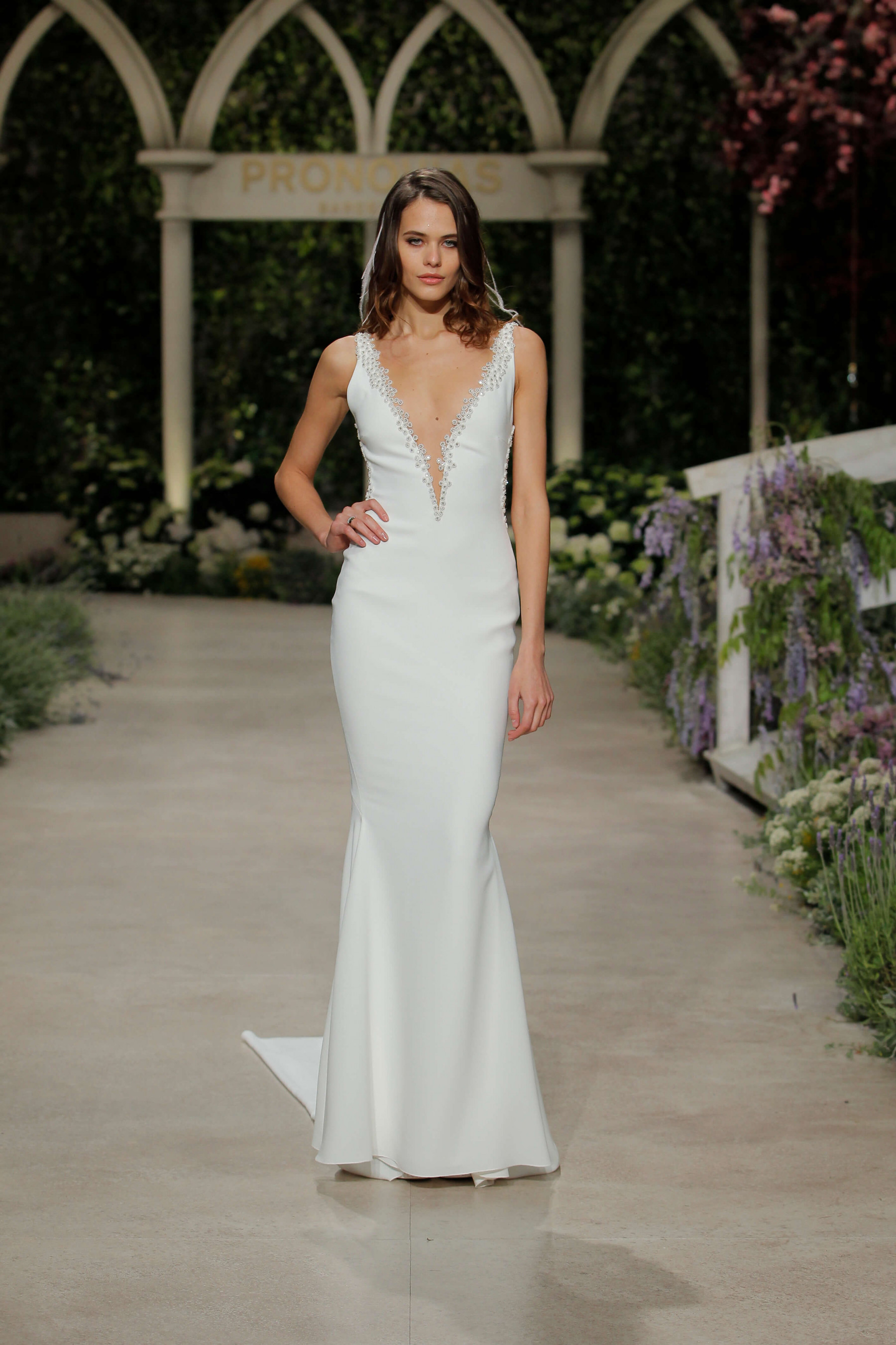 Свадебные платья Pronovias: стильная коллекция «In bloom»