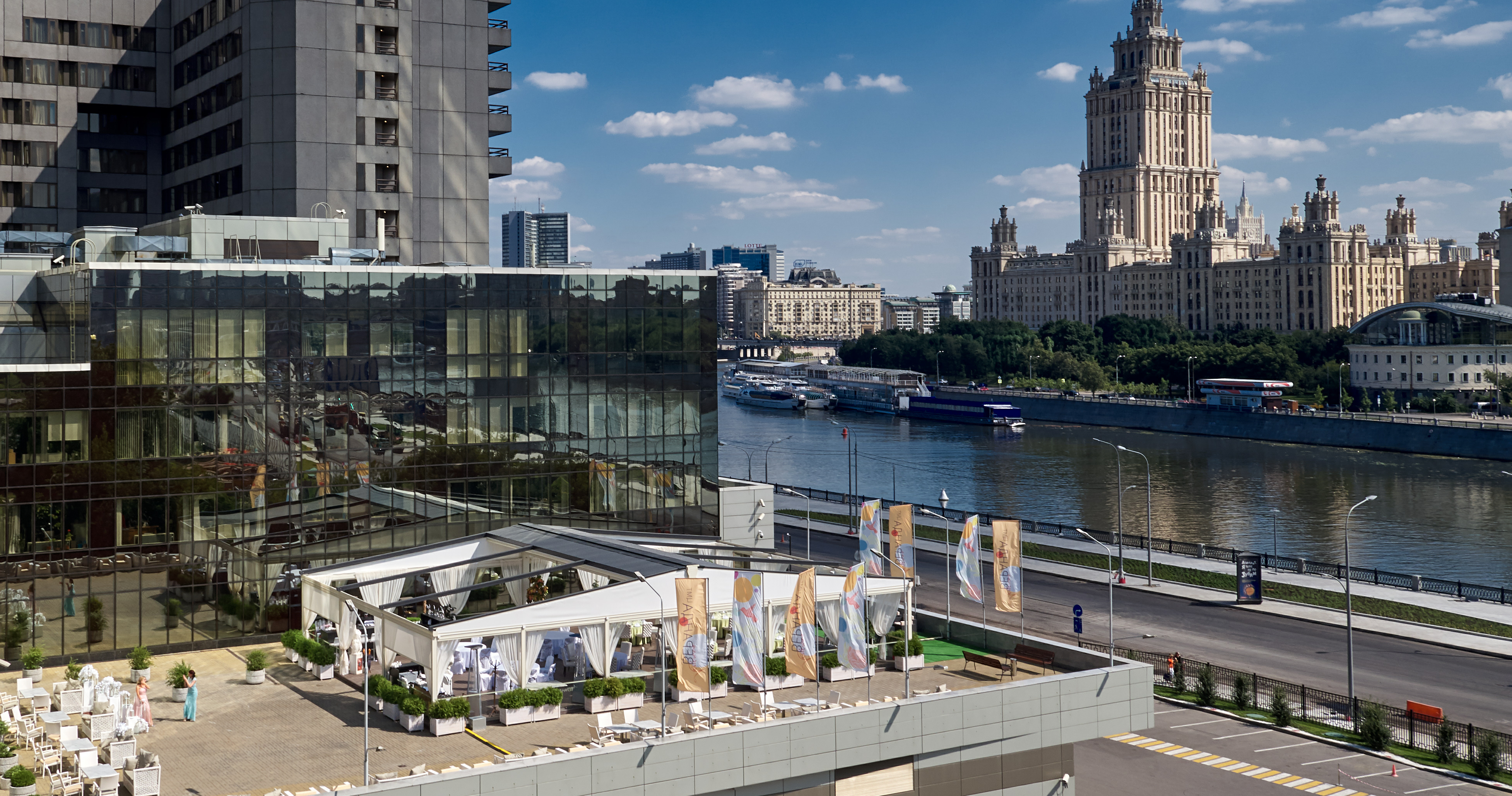 Летняя веранда WTC — идеальная локация для