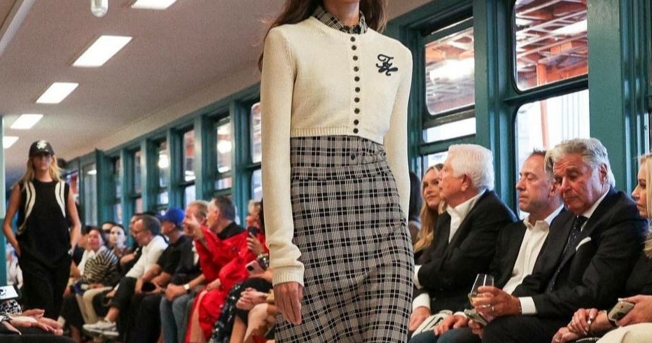 Tommy Hilfiger представил новую коллекцию на пароме