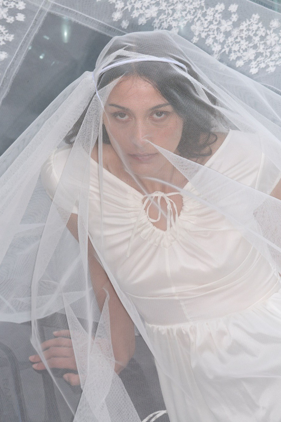 Фата невесты 2026: как носить модно — 50 лучших образов