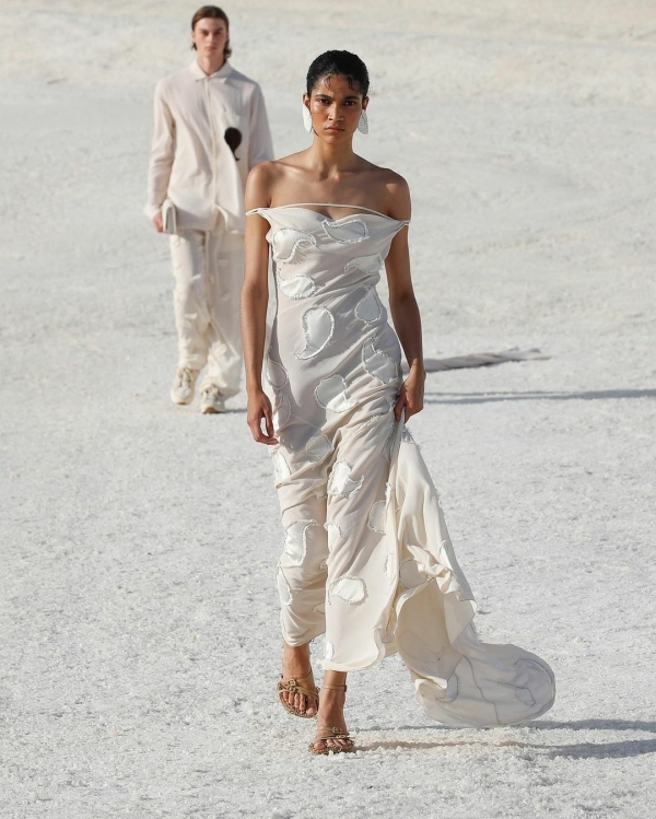 Идеи нарядов для невест с осенних показов