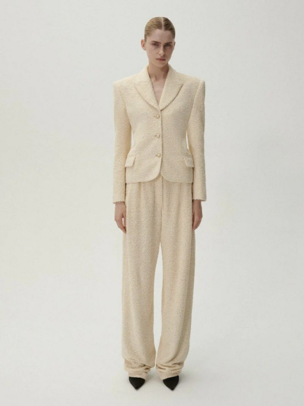 Power Suit — один из главных модных