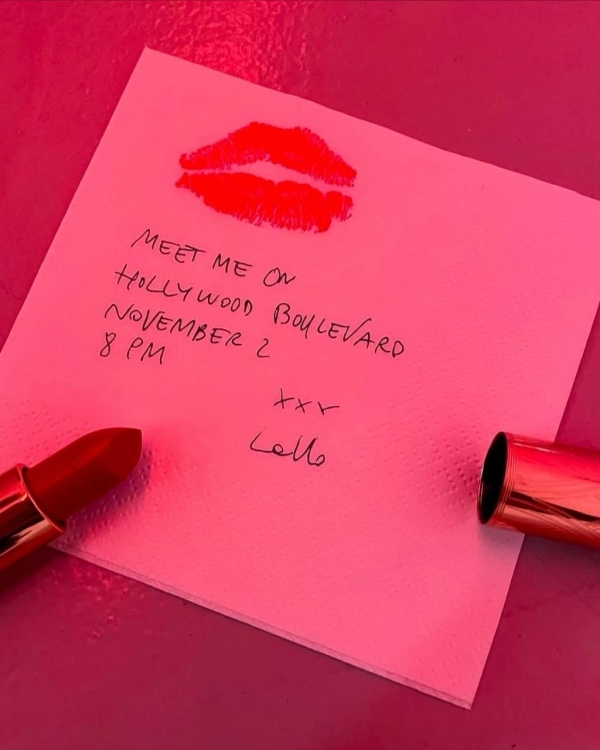 Как приглашают на свои мероприятия модные бренды?
