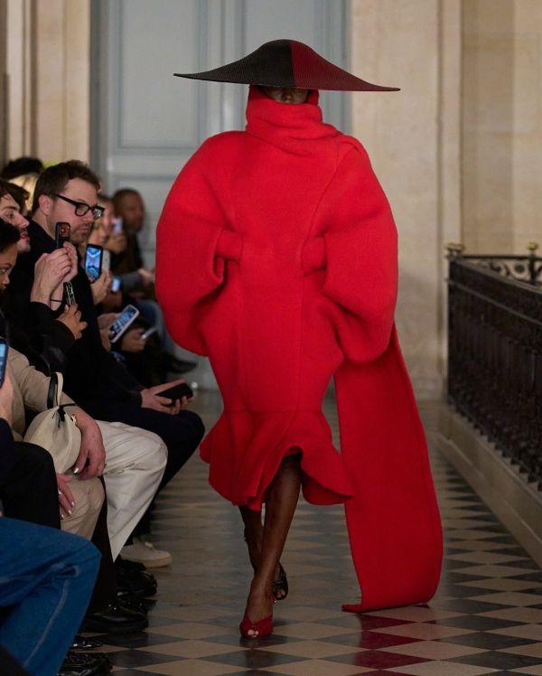 Почему все говорят о новой коллекции Jacquemus