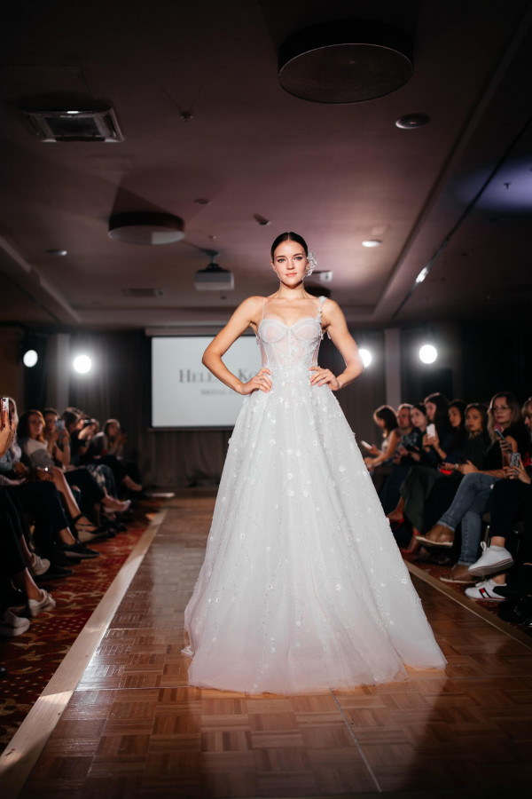 Trunk Show Helena Kolan: свадебная мода из