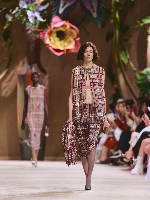 Как выглядит невеста Chanel в новом кутюрном