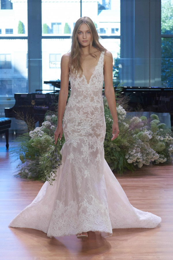 Новые коллекции знаменитых дизайнеров в Wedding by