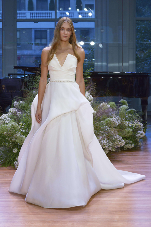 Новые коллекции знаменитых дизайнеров в Wedding by