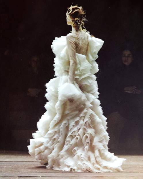 Свадебные платья Alexander McQueen — вдохновение вне