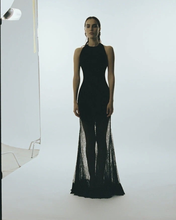 Dress code: total black. Собираем образы для